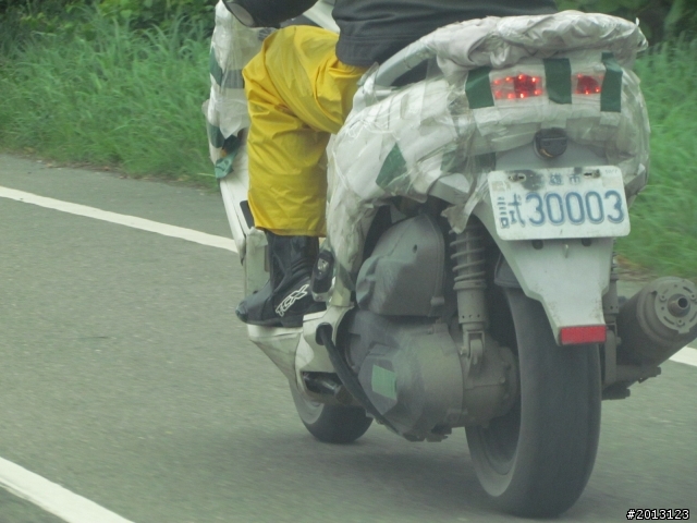 同一天, 我又拍到光陽測試"車隊"了......