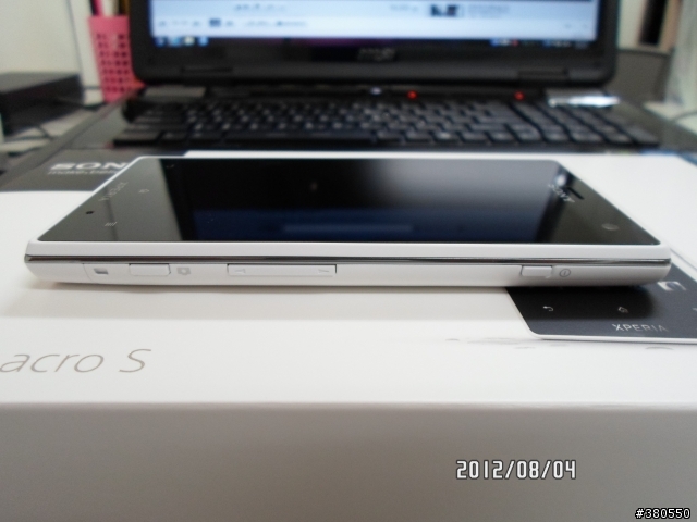 [開箱]找了一個晚上 ACRO S 白色 GET!!