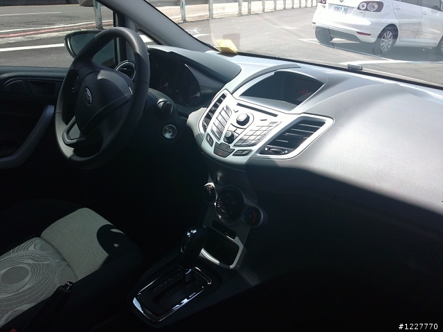 Ford Fiesta 4D試乘心得 & 慶祝女王生日+情人節快樂 北海岸開心一日遊 遊記 ^U^ (文長照片多)