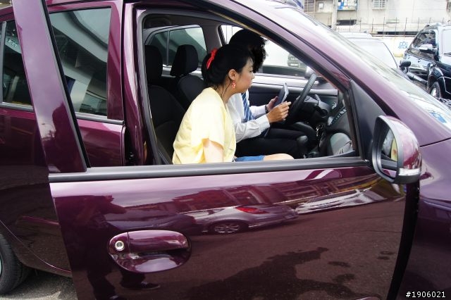 小女子的第一部新車 – i10小紫寶
