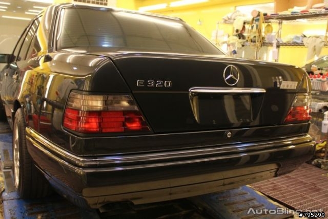 如果你是車主會想割愛嗎?Mercedes-Benz W124 E320!!