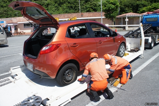 2012年7月沖繩OTS租車自駕實錄 (遇上爆胎)