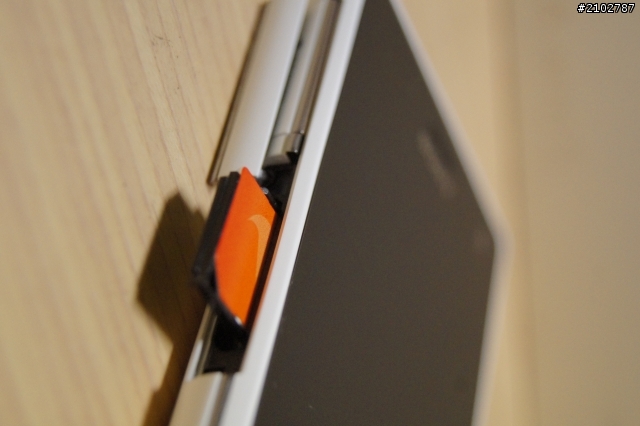 防水手機SONY XPERIA acro S 簡單且不專業的開箱