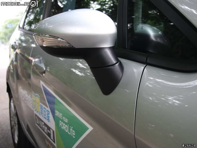 Ford FIESTA 1.6 4D 之林麥克駕馭心得 ~ 呼，花了6小時寫這篇第一次01試駕文章