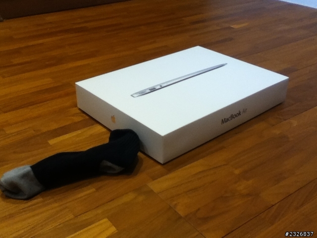 （開箱）2012 Macbook Air 開箱