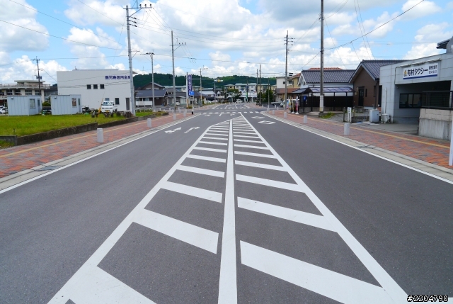 為什麼日本都市到鄉村都有寬敞暢通的人行道?