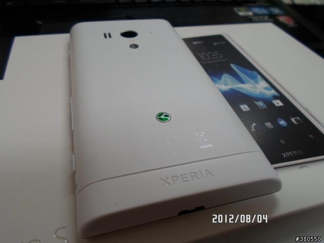 [開箱]找了一個晚上 ACRO S 白色 GET!!