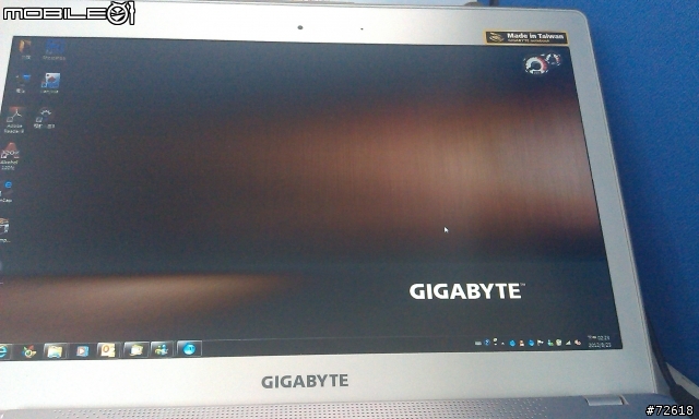 U2442N螢幕泛白問題...請客服協助...