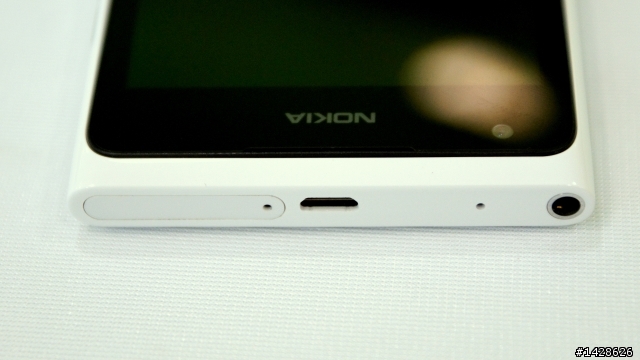 我的 Nokia Lumia 900 簡單介紹^^