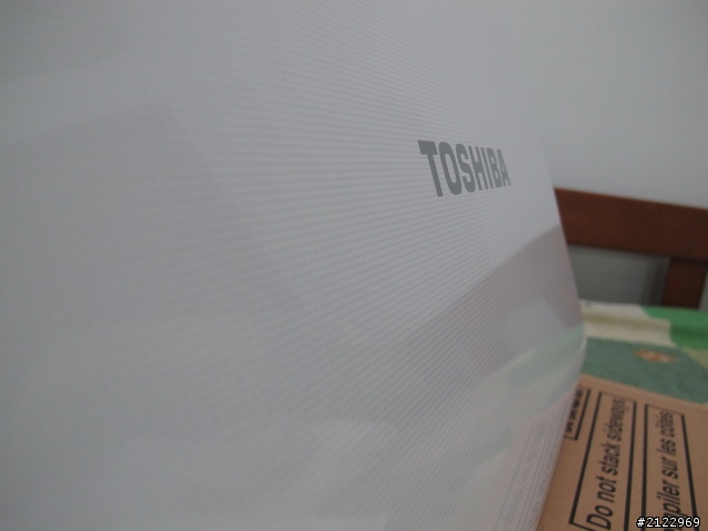 TOSHIBA L850 i5-3210第一次開箱文(補上系統分數+自製墊高座><)