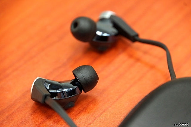 [開箱] 新貨到!! 重低音之新星 SONY MDR-XB90EX 開箱 + 簡單心得