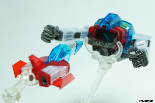 [分享] MG RX-78-2 Ver2.0 EXPO透明版