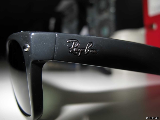[分享] Ray-Ban 2132 NEW WAYFARER 901 52mm
