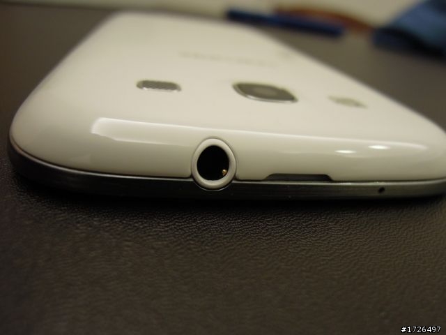 [開箱]「Samsung Galaxy SIII白得更有魅力!」+「藍白同堂相見歡」