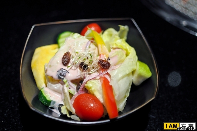 [食記] 高雄。碳佐麻里 精品燒肉 (高美旗艦店) 圖多多~