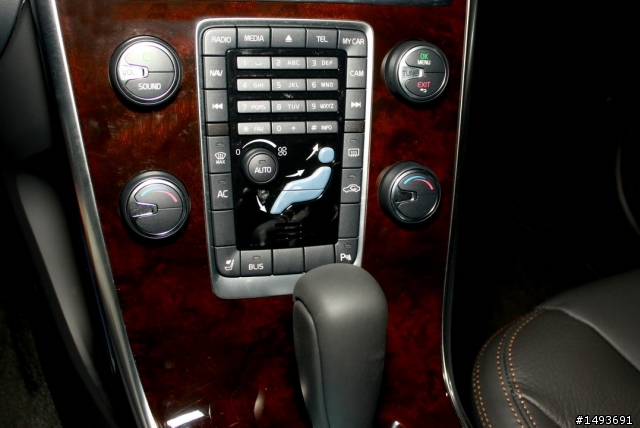 2012 VOLVO XC60 T5 豪華版開箱試乘印象