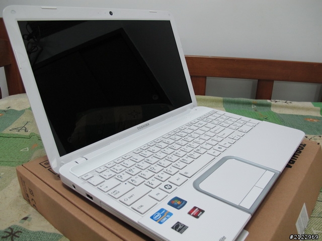 TOSHIBA L850 i5-3210第一次開箱文(補上系統分數+自製墊高座><)