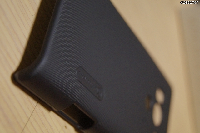 防水手機SONY XPERIA acro S 簡單且不專業的開箱