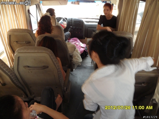 可以拿自已的相機給婚紗公司拍照嗎?看他拿300D實在不忍......
