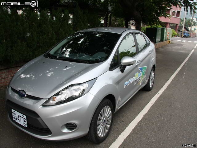 Ford FIESTA 1.6 4D 之林麥克駕馭心得 ~ 呼，花了6小時寫這篇第一次01試駕文章