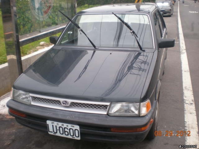 親戚家中的老車