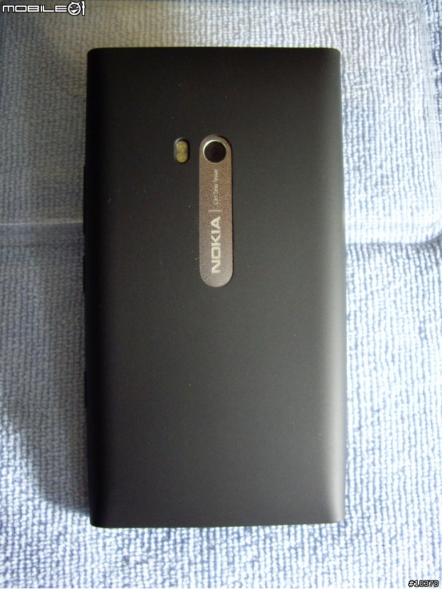 Lumia 900原廠膠套&皮套開箱