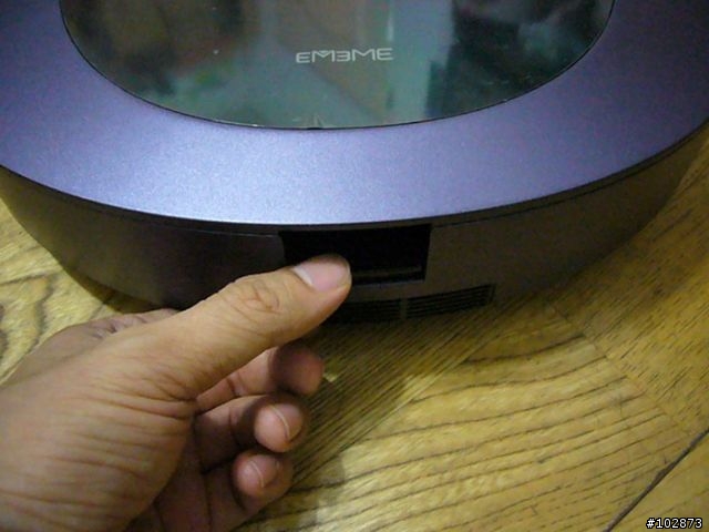 新一代造型時尚與多功能的家庭自動吸塵器 Tulip 100 鬱金香機器人~ 還不賴拉!!