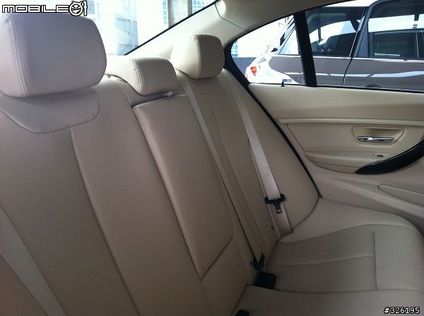 我的320D交車前的開箱