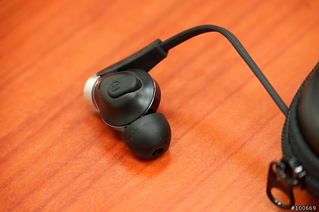 [開箱] 新貨到!! 重低音之新星 SONY MDR-XB90EX 開箱 + 簡單心得