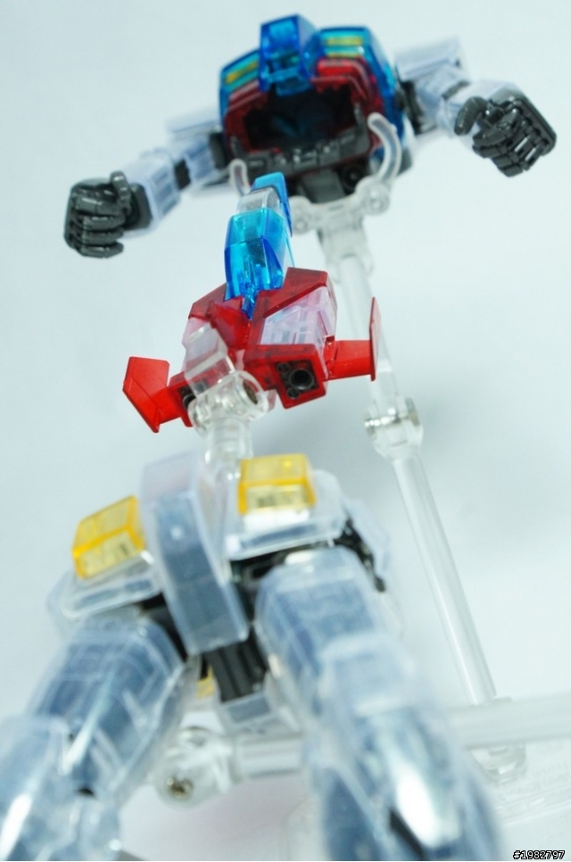 [分享] MG RX-78-2 Ver2.0 EXPO透明版
