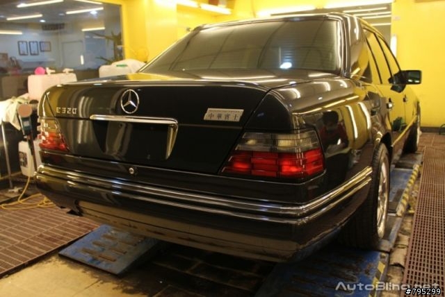 如果你是車主會想割愛嗎?Mercedes-Benz W124 E320!!