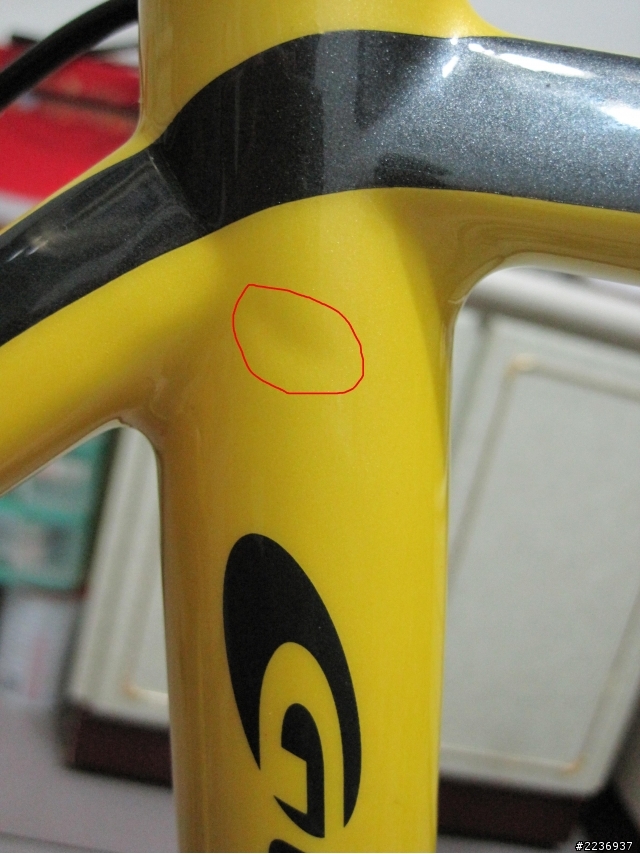 請問 carbon車架有凹痕會影響車体的強度嗎？