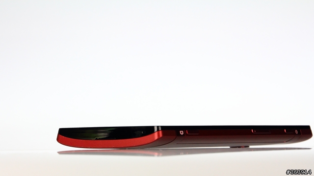 [分享] 拍了紅色Xperia Ion，如果想當桌布可以自行取用囉～