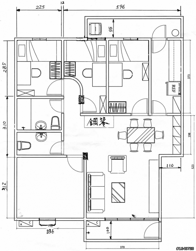 請教達人-這格局能改成4房嗎?