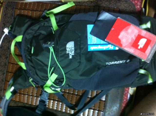 The North Face Torrent 8  水袋入手