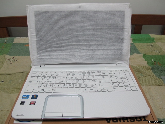 TOSHIBA L850 i5-3210第一次開箱文(補上系統分數+自製墊高座><)
