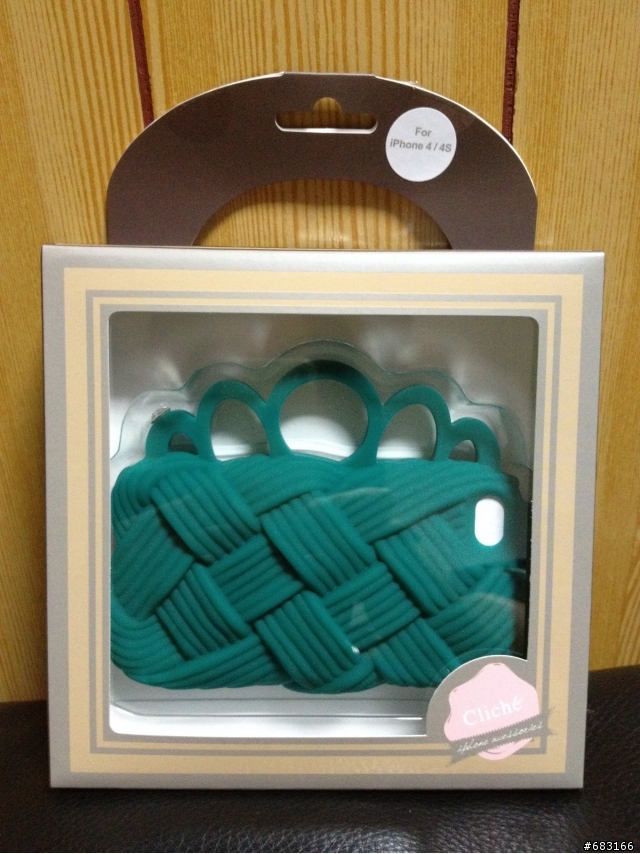 (((●●開箱文)))參加Candies-FACEBOOK官網活動按讚或是留言抽中兩個iphone4跟4s用的手機套,超級可愛^O^