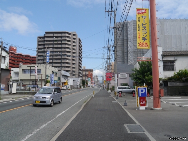 為什麼日本都市到鄉村都有寬敞暢通的人行道?