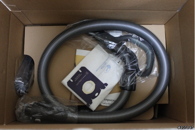 簡單開箱&分享過程 Electrolux ultraone Z8871