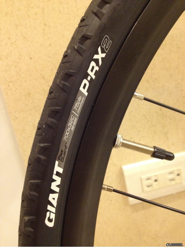 GIANT ANYROAD2