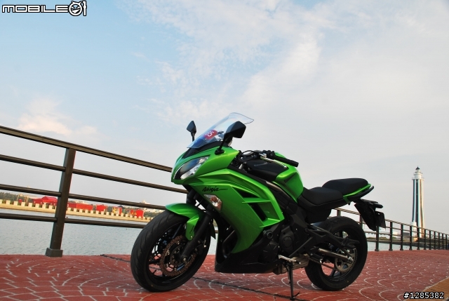 2012ER-6F開箱