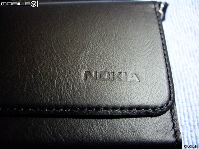 Lumia 900原廠膠套&皮套開箱