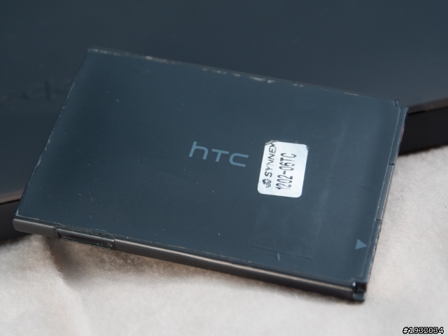 HTC的電池膨脹...有其他人遇過嗎?