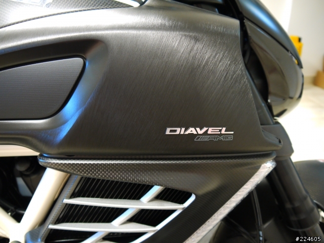 (新增另外一輛小惡魔）小小的開箱,DUCATI 1199 PANIGALE S TRICOLORE