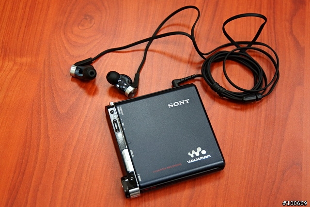 [開箱] 新貨到!! 重低音之新星 SONY MDR-XB90EX 開箱 + 簡單心得