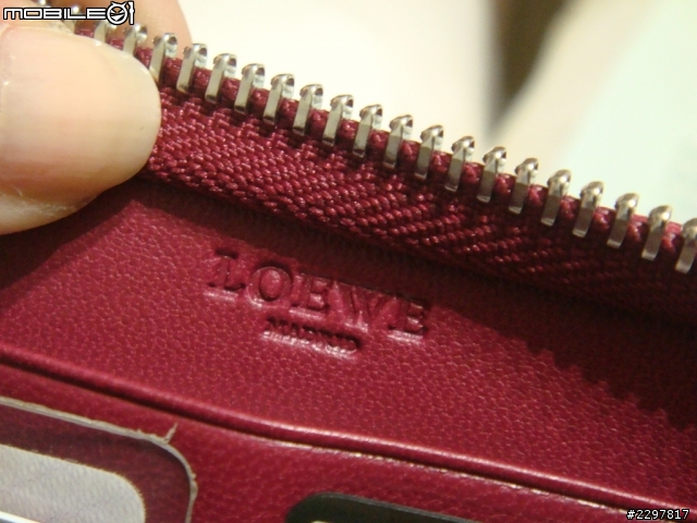 【長夾開箱】LOEWE LARGE ZIP AROUND LIPSTICK WALLET