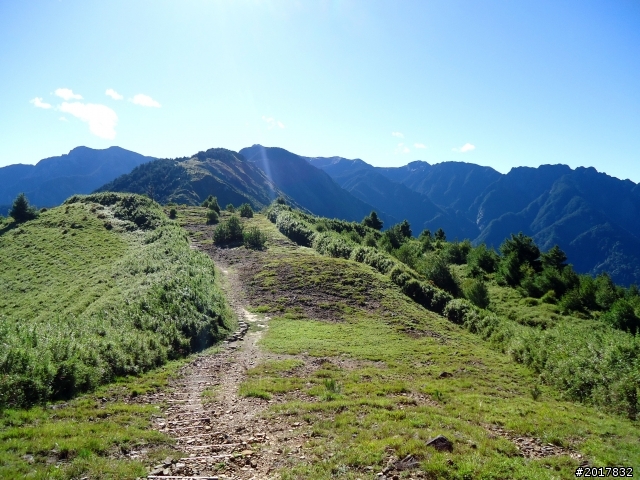 2012-8-12-13塔塔加麟趾山古道逍遙遊