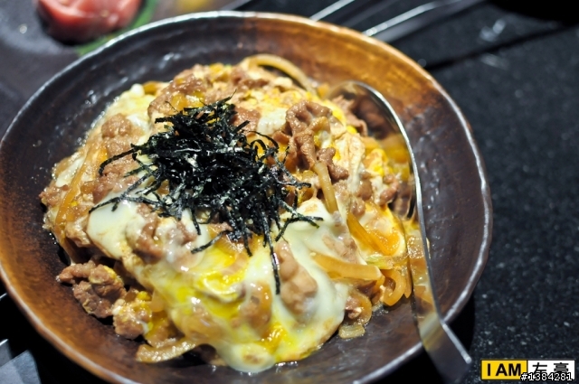 [食記] 高雄。碳佐麻里 精品燒肉 (高美旗艦店) 圖多多~