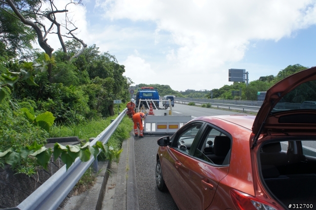 2012年7月沖繩OTS租車自駕實錄 (遇上爆胎)
