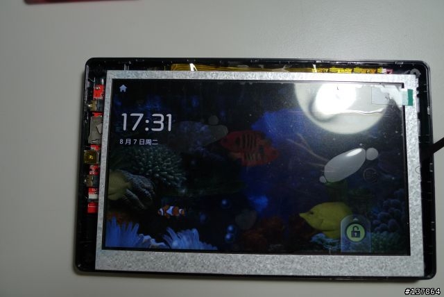 更換7吋平板電容觸控屏和液晶顯示屏 昂達VX610W  台電P76ti